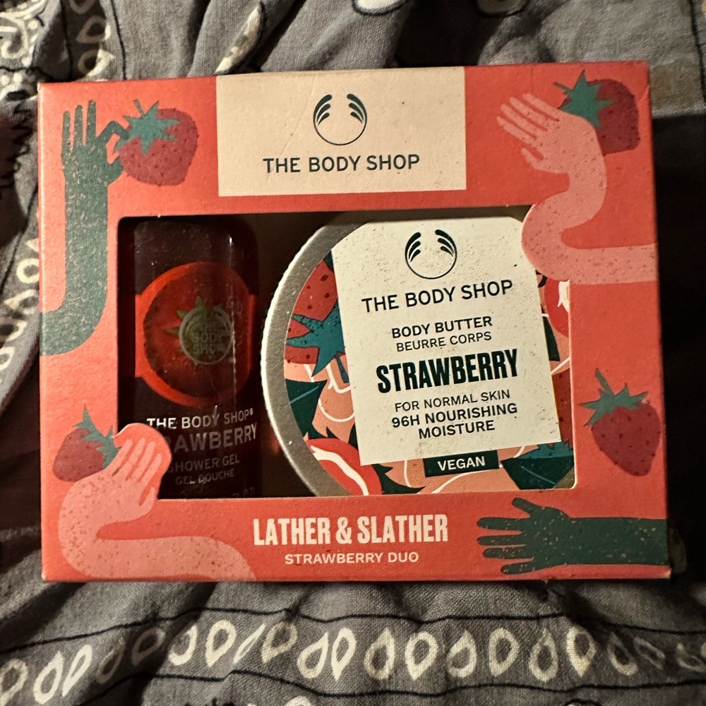 🍓 The Body Shop Lather & Slather Strawberry duo! 🍓
